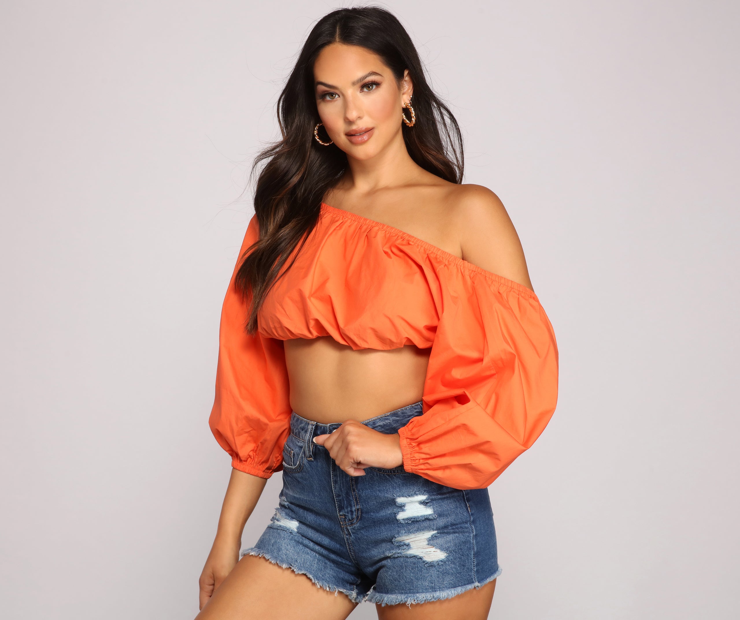 Effortless And Chic Crop Top