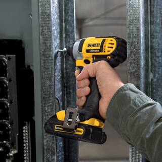 DW 20V MAX 16-Gauge Cordless Angled Nailer Kit and 20V MAX 14 in. Cordless Impact Driver DCN660D1wDCF885B