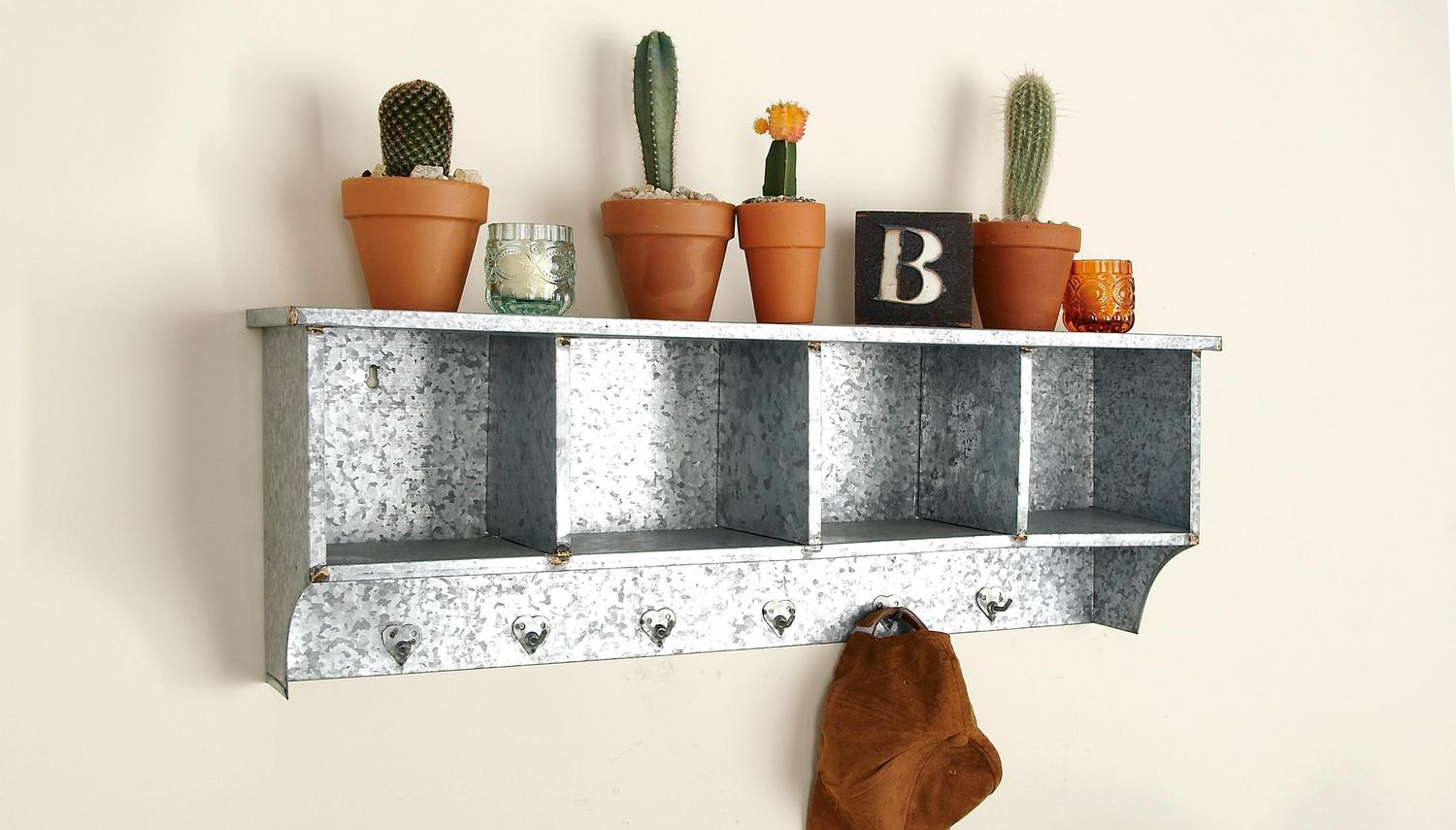 DecMode Indoor Grey Metal Farmhouse Wall Shelf