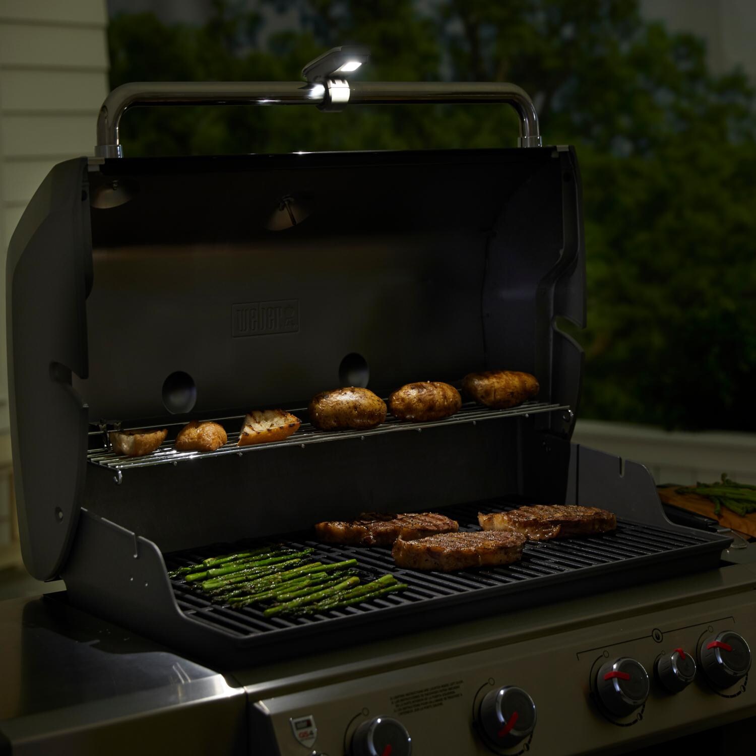 Weber 7661 Handle Grill Light With 3 LED Lights