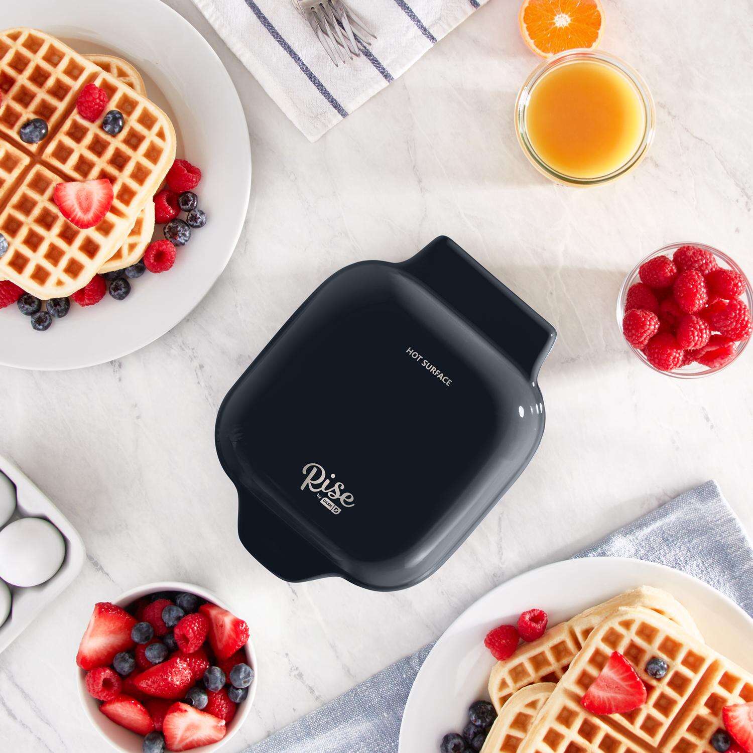 Rise by Dash 1 waffle Black Plastic Waffle Maker