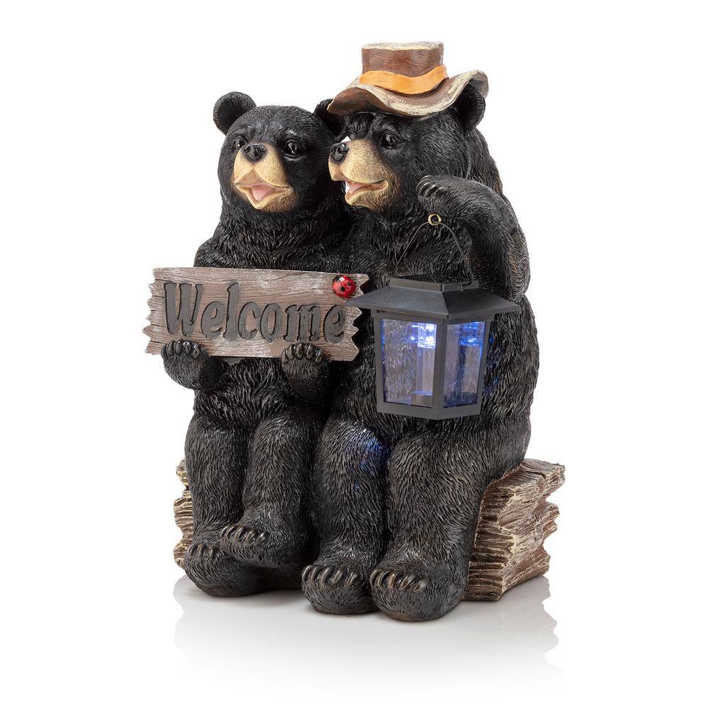 Alpine Corporation 15 in. Tall Outdoor Bear Couple with Lantern and Welcome Sign Statue with Solar LED Light Yard Art Decoration LWA122SLR