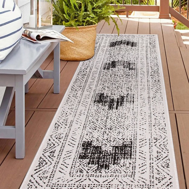 World Rug Gallery Transitional Bohemian Weather Resistant Reversible Indoor outdoor Area Rug