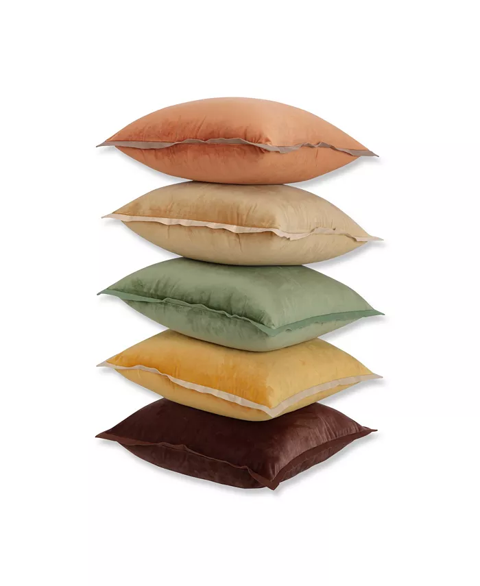 Pillow Perfect Velvet Flange Decorative Pillow， 18