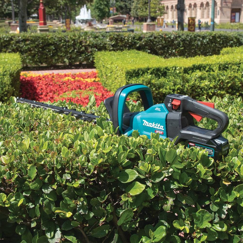 Makita 40V max XGT Hedge Trimmer Kit Brushless Cordless 24