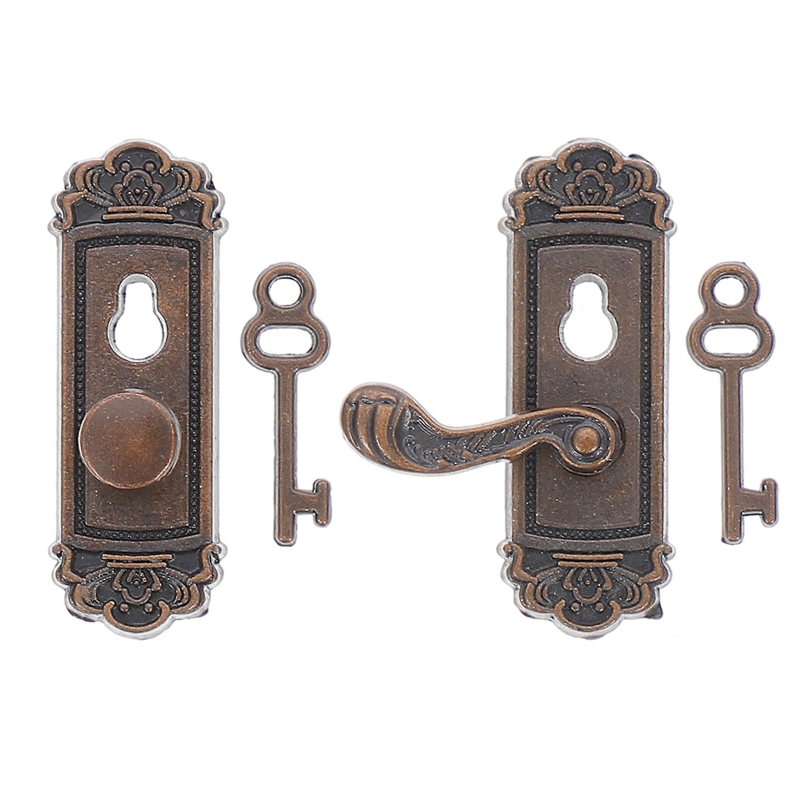 1 Set Small Miniature Retro Door Locks Dollhouse Micro Decoration With Keys