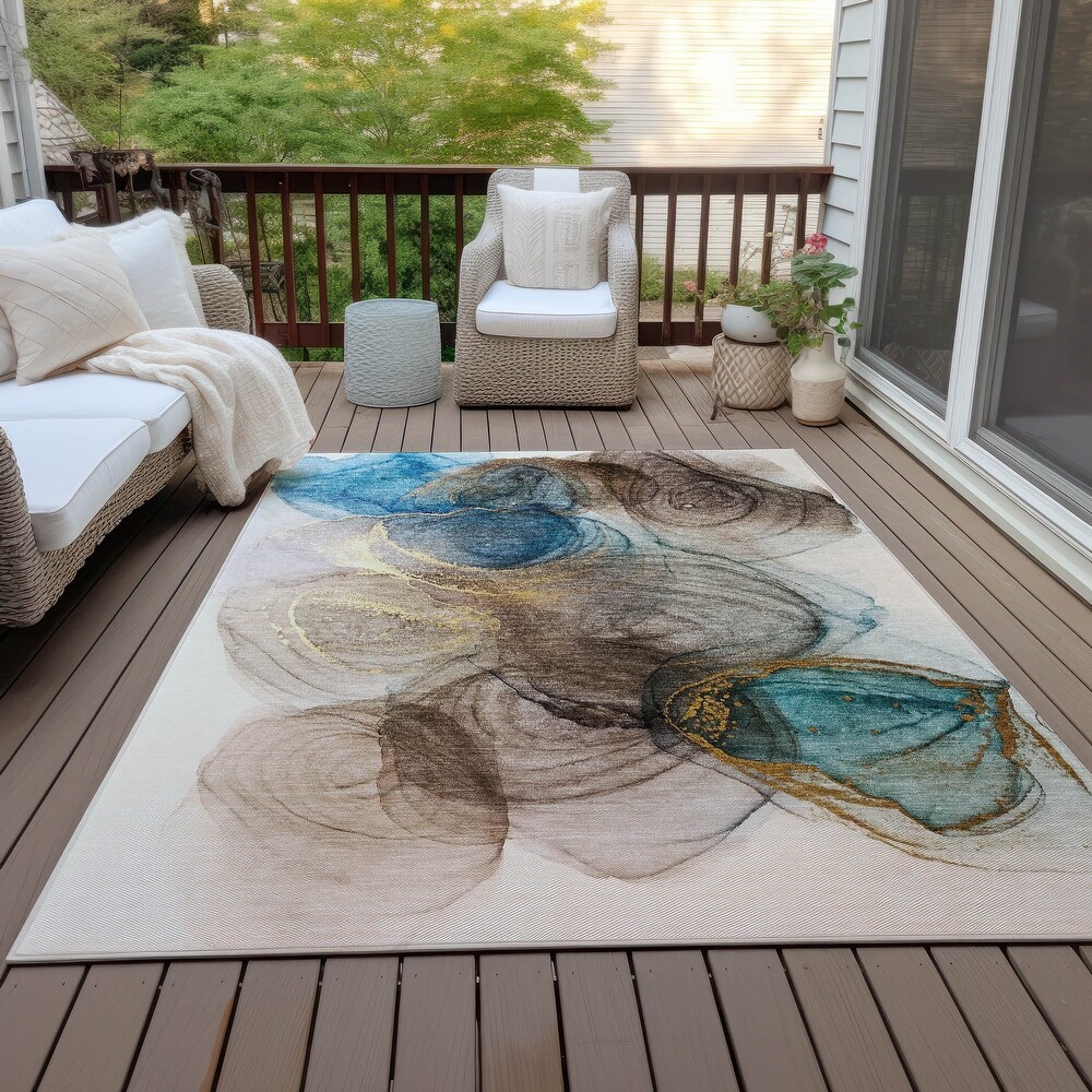 Machine Washable Indoor/ Outdoor Abstract Circles Chantille Rug