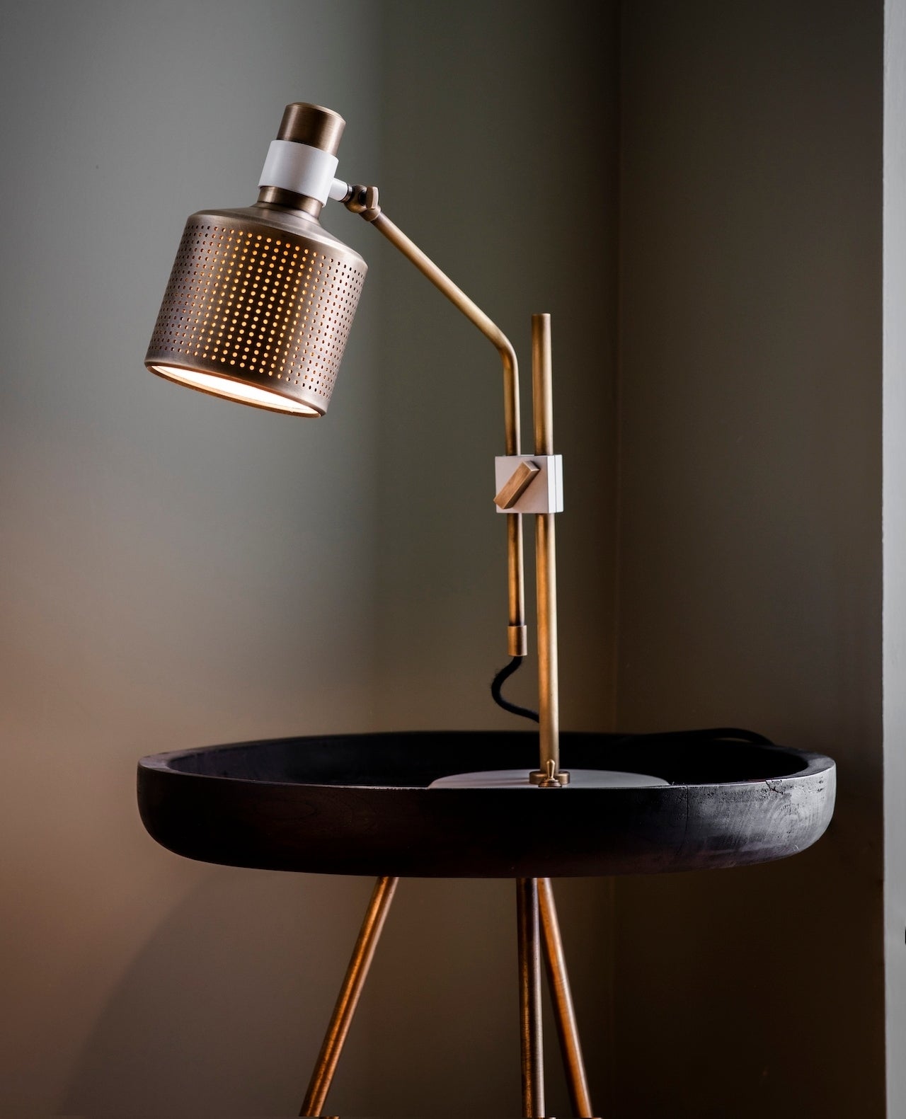 Riddle Table Lamp