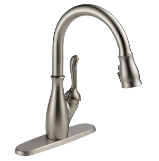 Delta Leland Single-Handle Pull-Down Sprayer Kitchen Faucet with ShieldSpray in Stainless