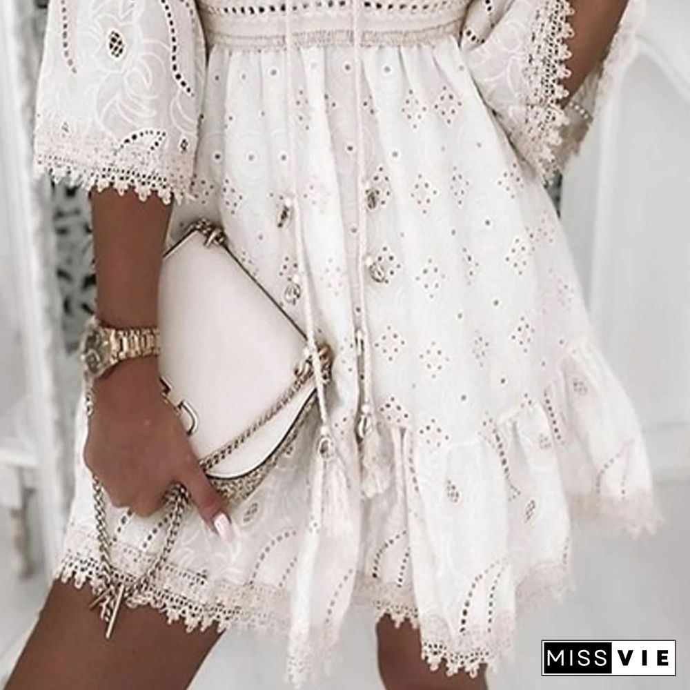 Ladies New Tassel Patchwork Vintage Dress Fashion Embroidery Hollow Out Pattern Mini Dress Women Elegant Lace V-Neck Beach Dress