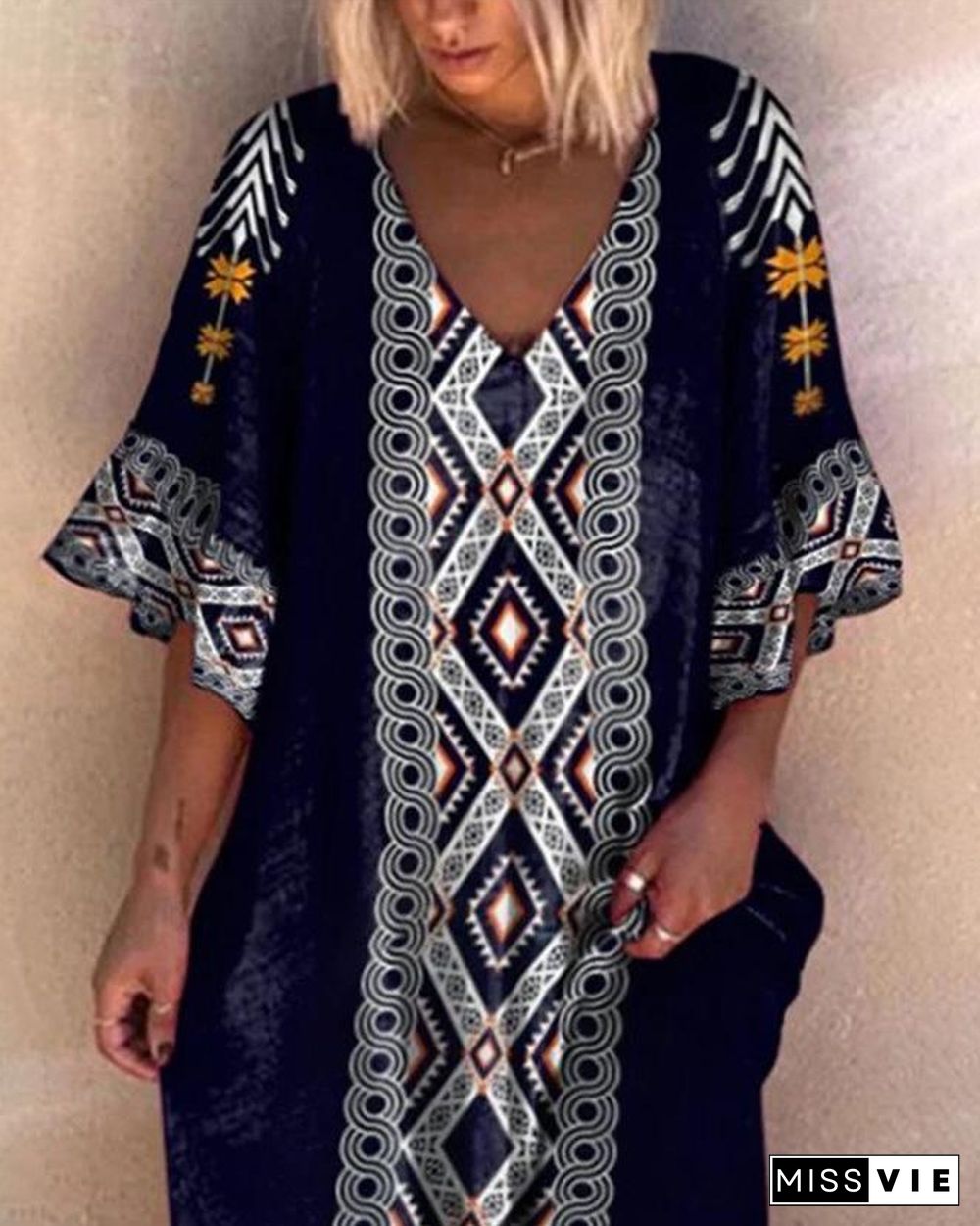 Bohemian Geometric Print Flared Sleeve Casual Maxi Dress P10278