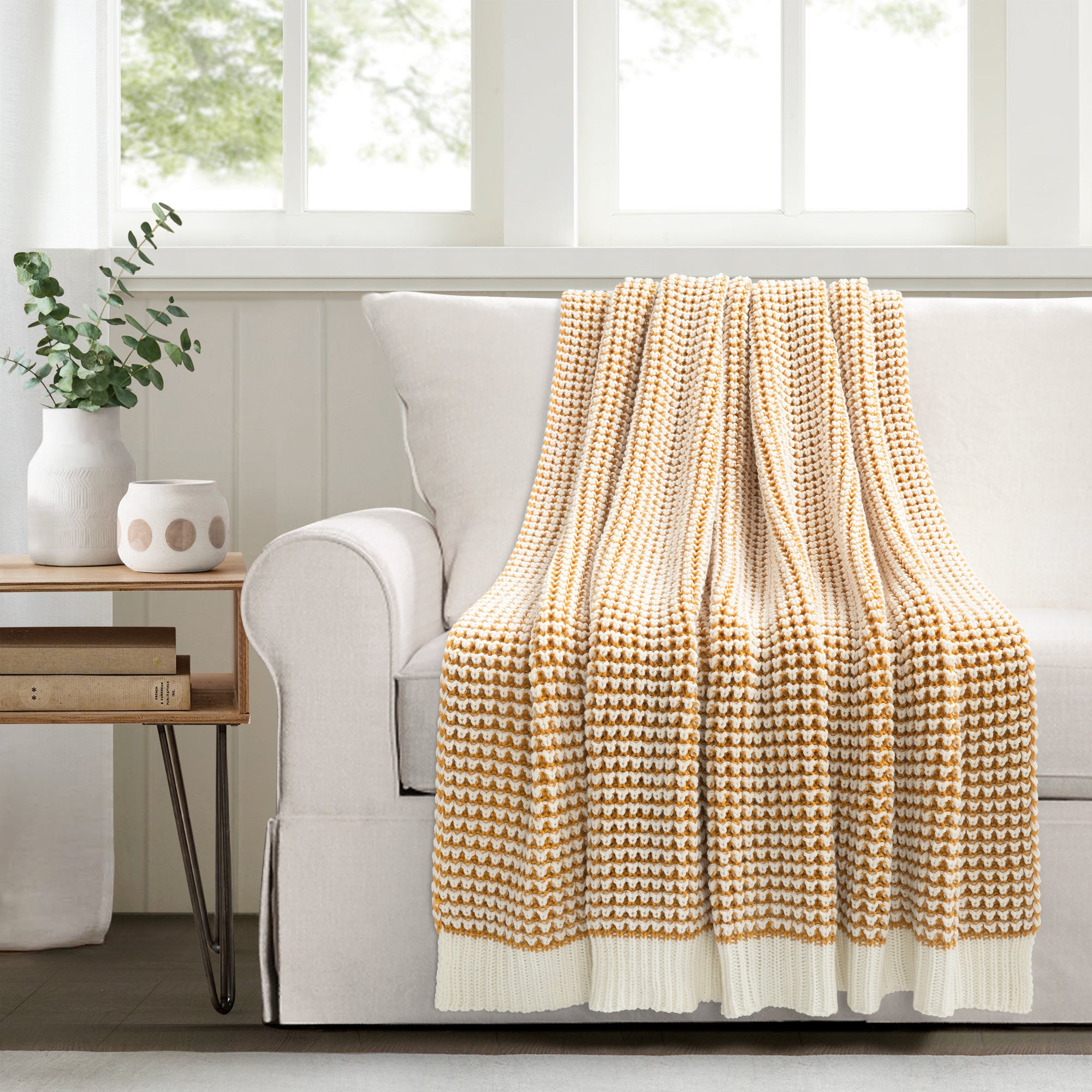 Chic And Soft Knitted Throw