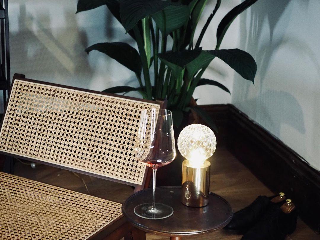 Crystal Bulb Table Lamp