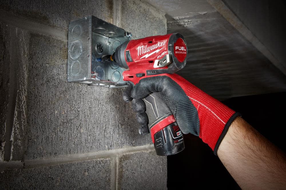 Milwaukee M12 FUEL 1/4