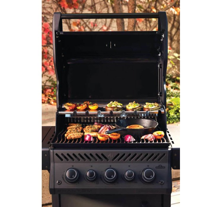 Napoleon Phantom Rogue SE 425 RSIB Natural Gas Grill with Infrared Side and Rear Burners in Matte Black