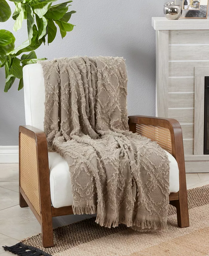 Saro Lifestyle Fringed Waffle Weave Throw， 50