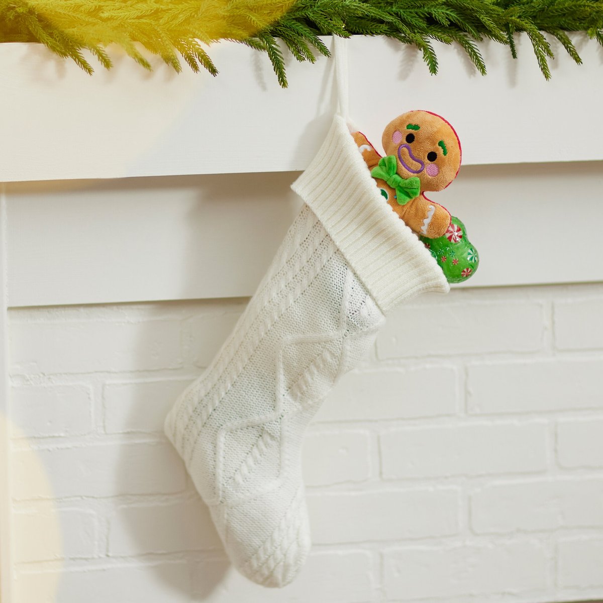 Frisco Cream Cable Knit Pet Stocking， One Size