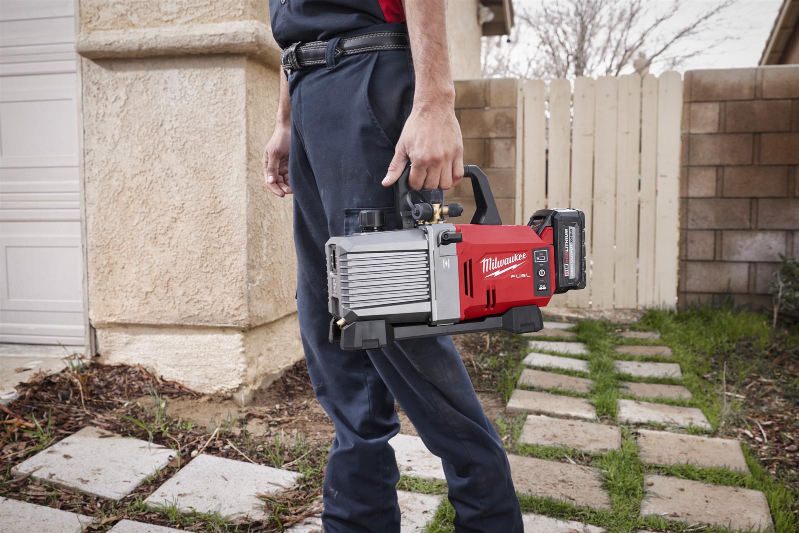 Milwaukee Tool 2941-21 Milwaukee M18 FUEL Vacuum Pumps