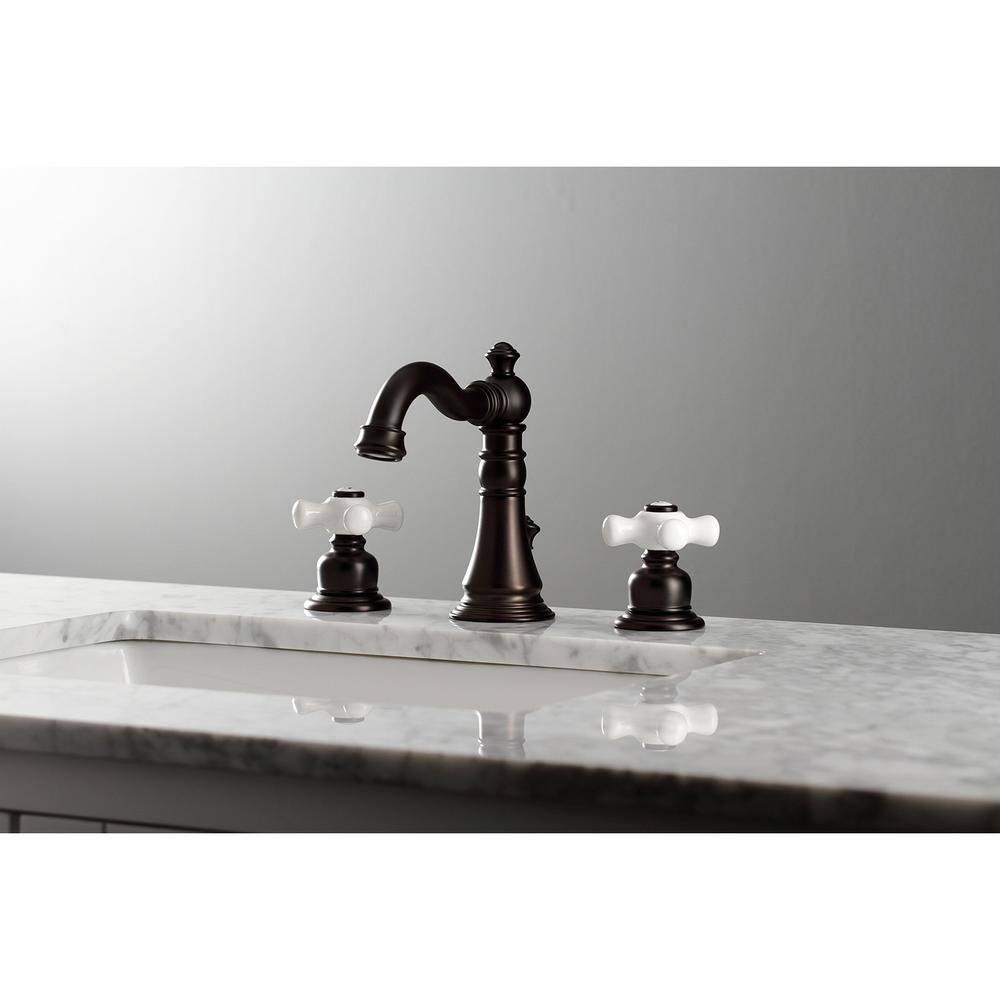 Kingston Brass American Classic 8 in Widespread 2Handle Bathroom Faucet in Oil Rubbed Bronze