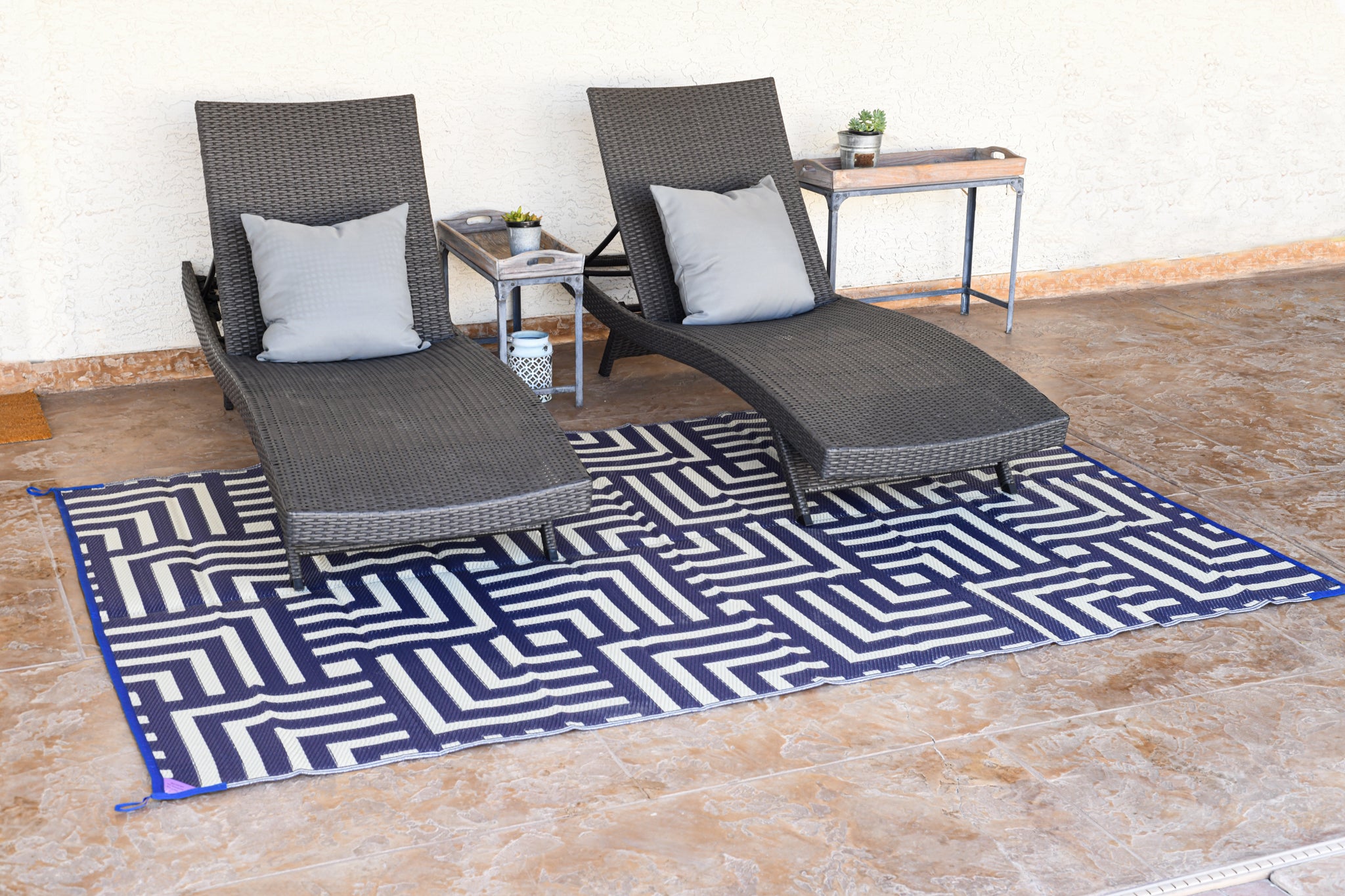 Stylish Camping Geometric Design Mat 4'x6'