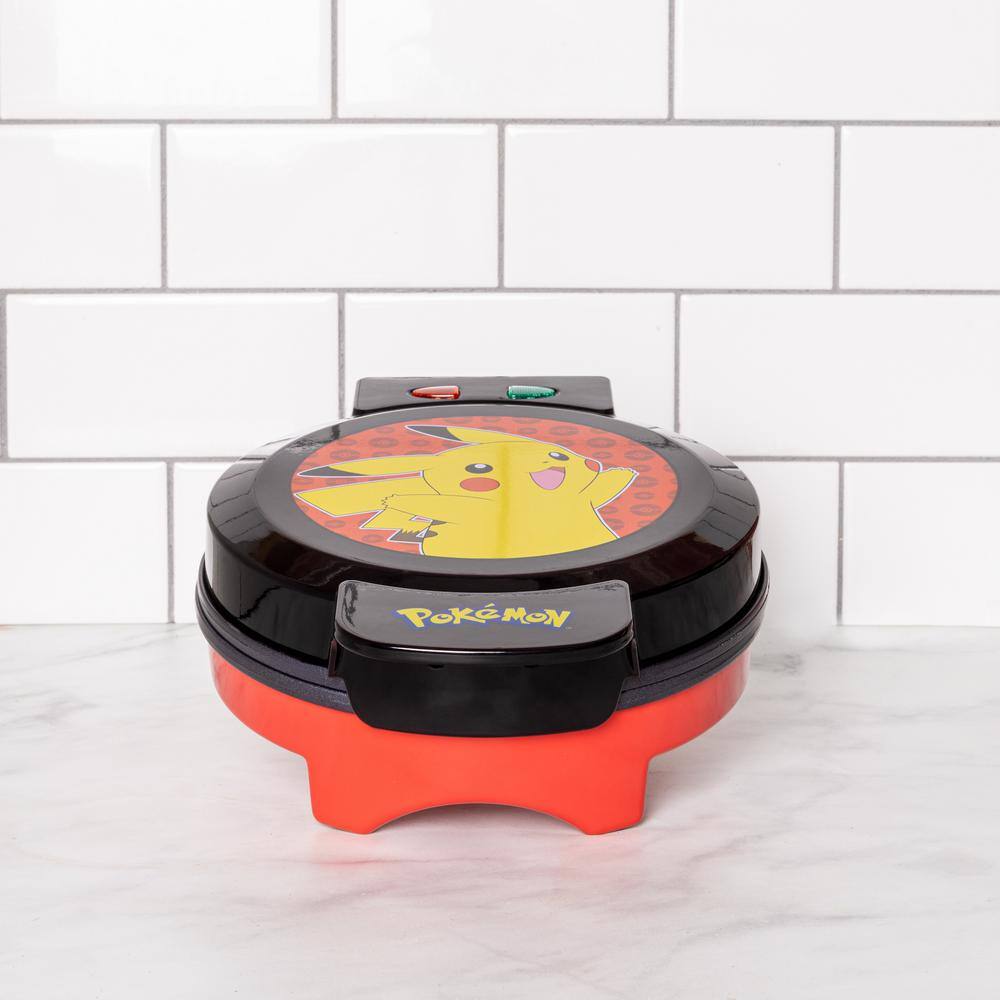 Uncanny Brands 900-Watt Pokemon Pikachu Red and Yellow American Waffle Maker WM1-POK-PIK