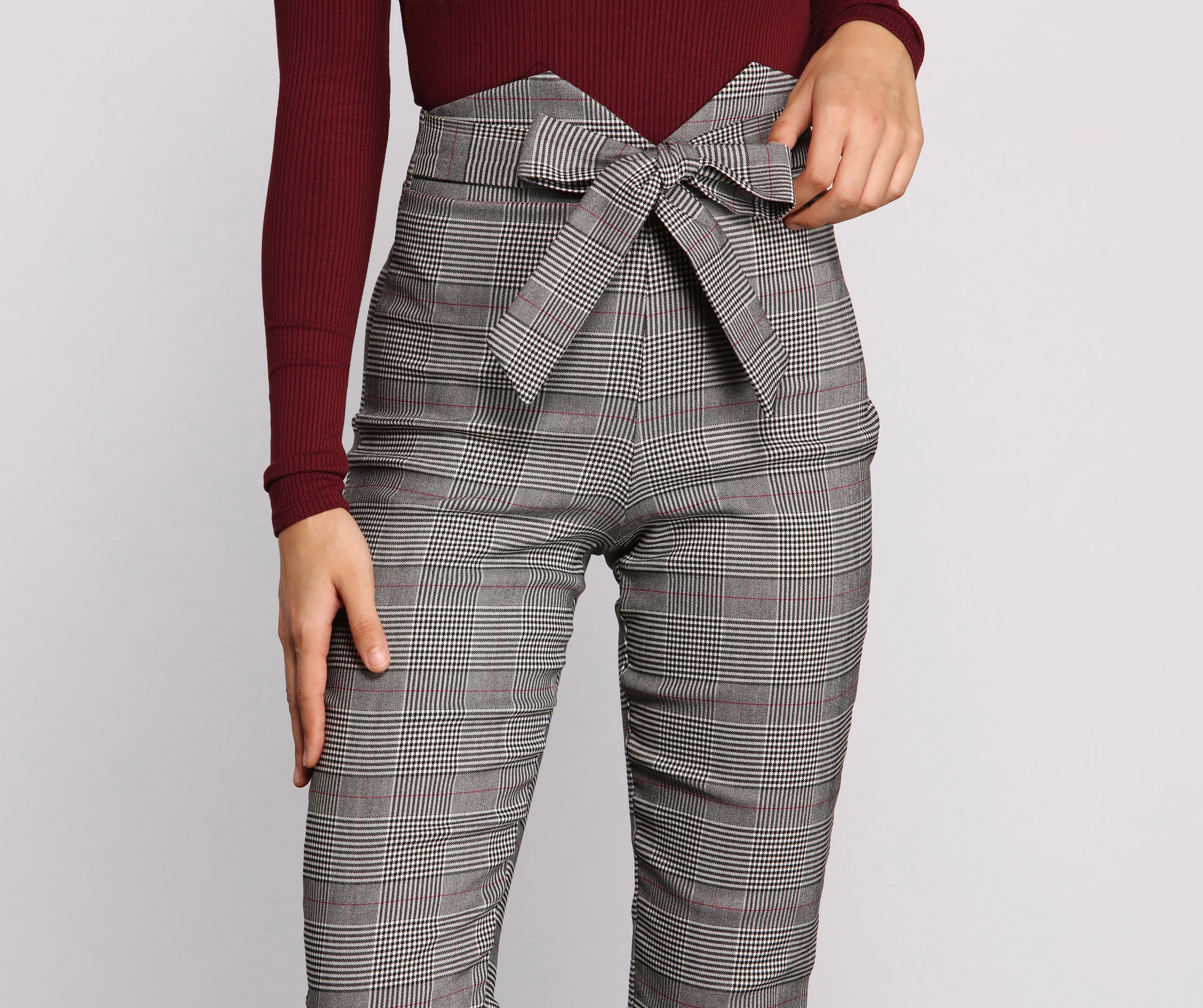 Fashionably Chic Plaid Skinny Pants