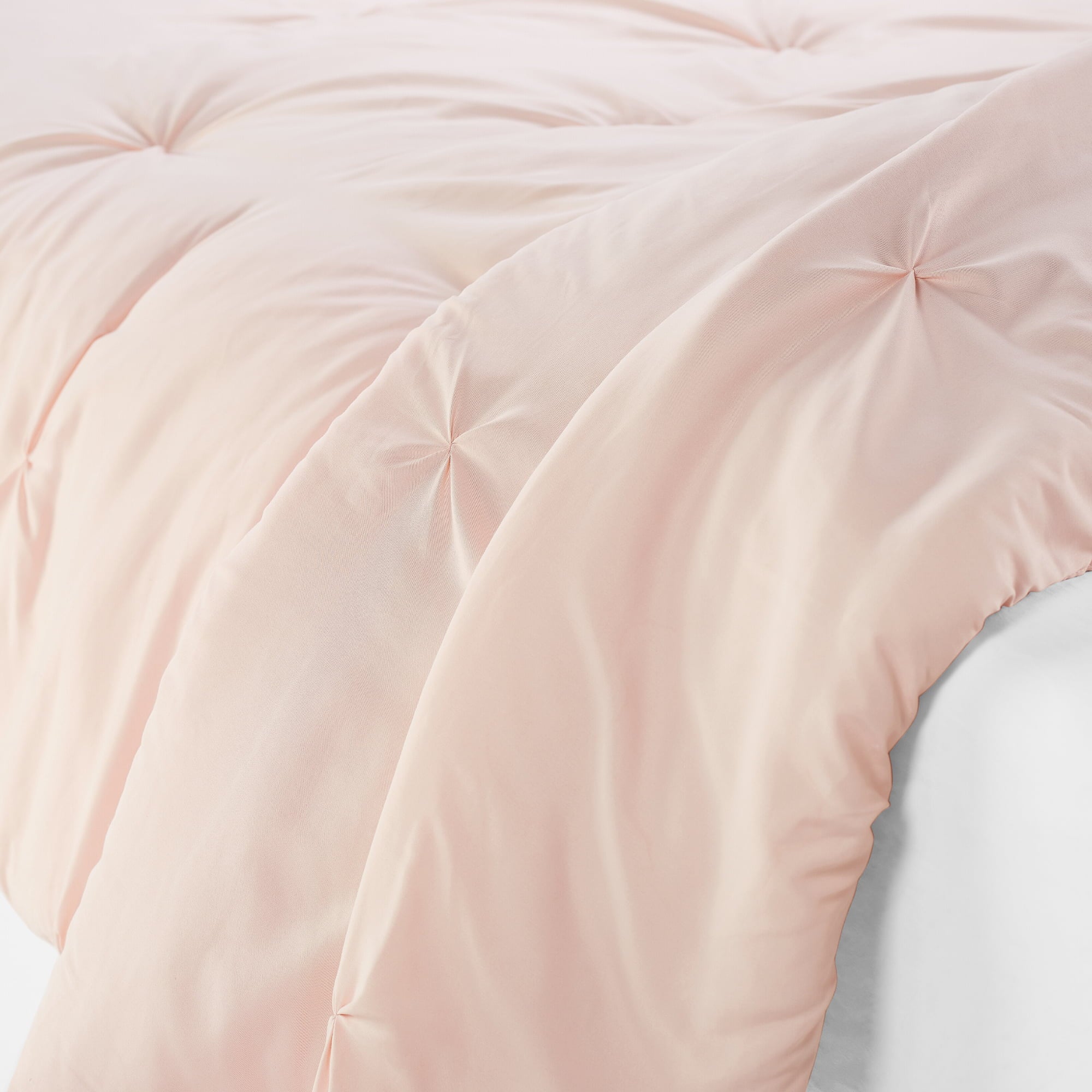 Serta Simply Clean Antimicrobial 2-Piece Blush Pink Solid Pleated Comforter Set， Twin XL