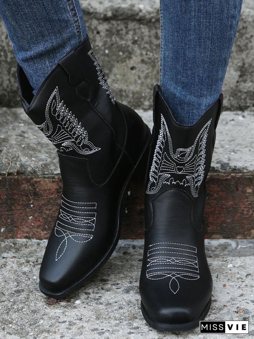 Embroidered Ethnic Chunky Heel Cowboy Boots