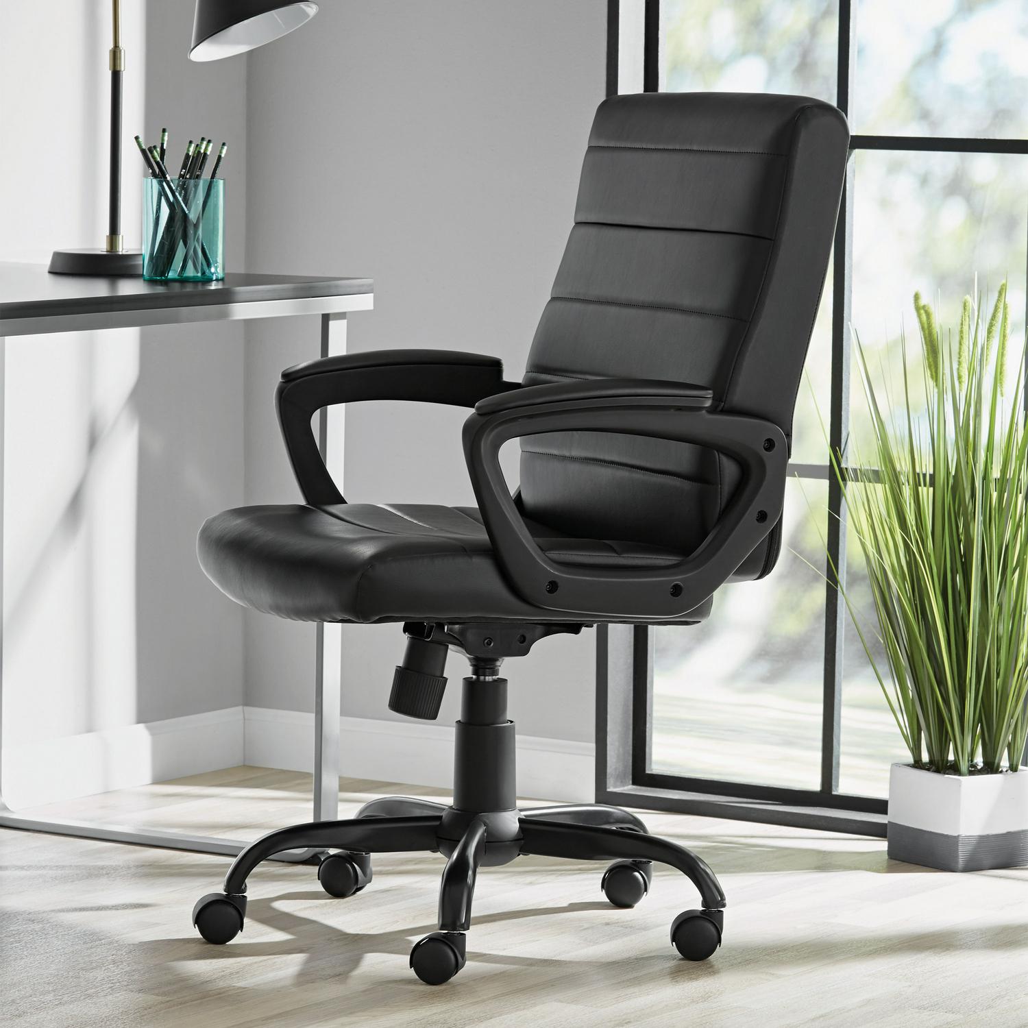 Mainstays Bonded Leather Mid-Back Managers Office Chair， Multiple Finishes