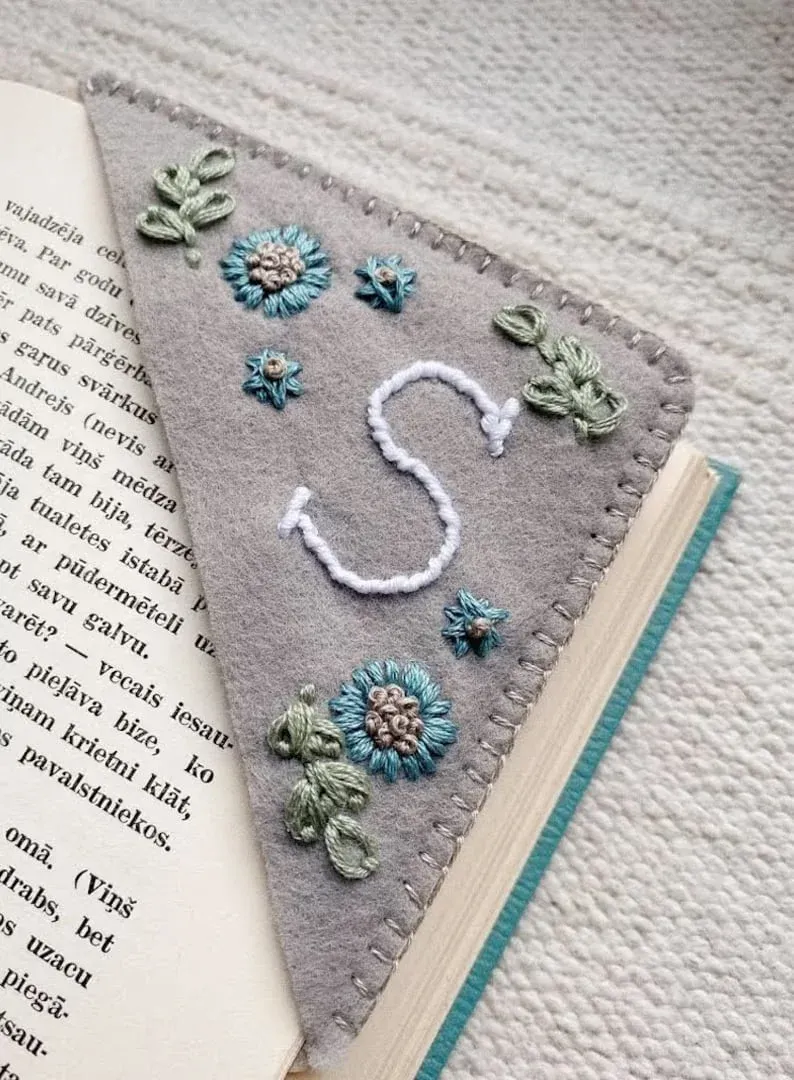 🔥BIG SALE - 49% OFF🔥🔥Personalized hand embroidered corner boo