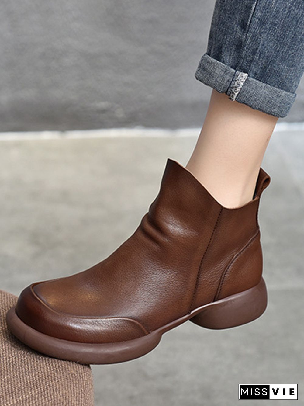 Round-Toe Solid Color Zipper Boots