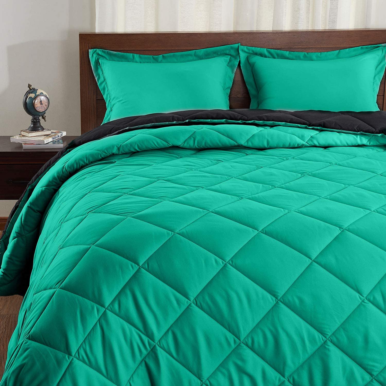 Down Alternative Reversible 3 pcs Comforter Set