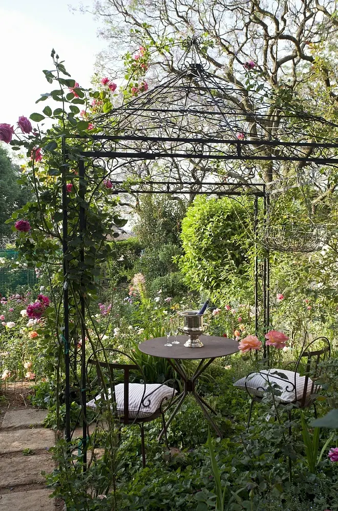 Outdoor garden ornamental metal decorative wrought iron pavilion gazebos