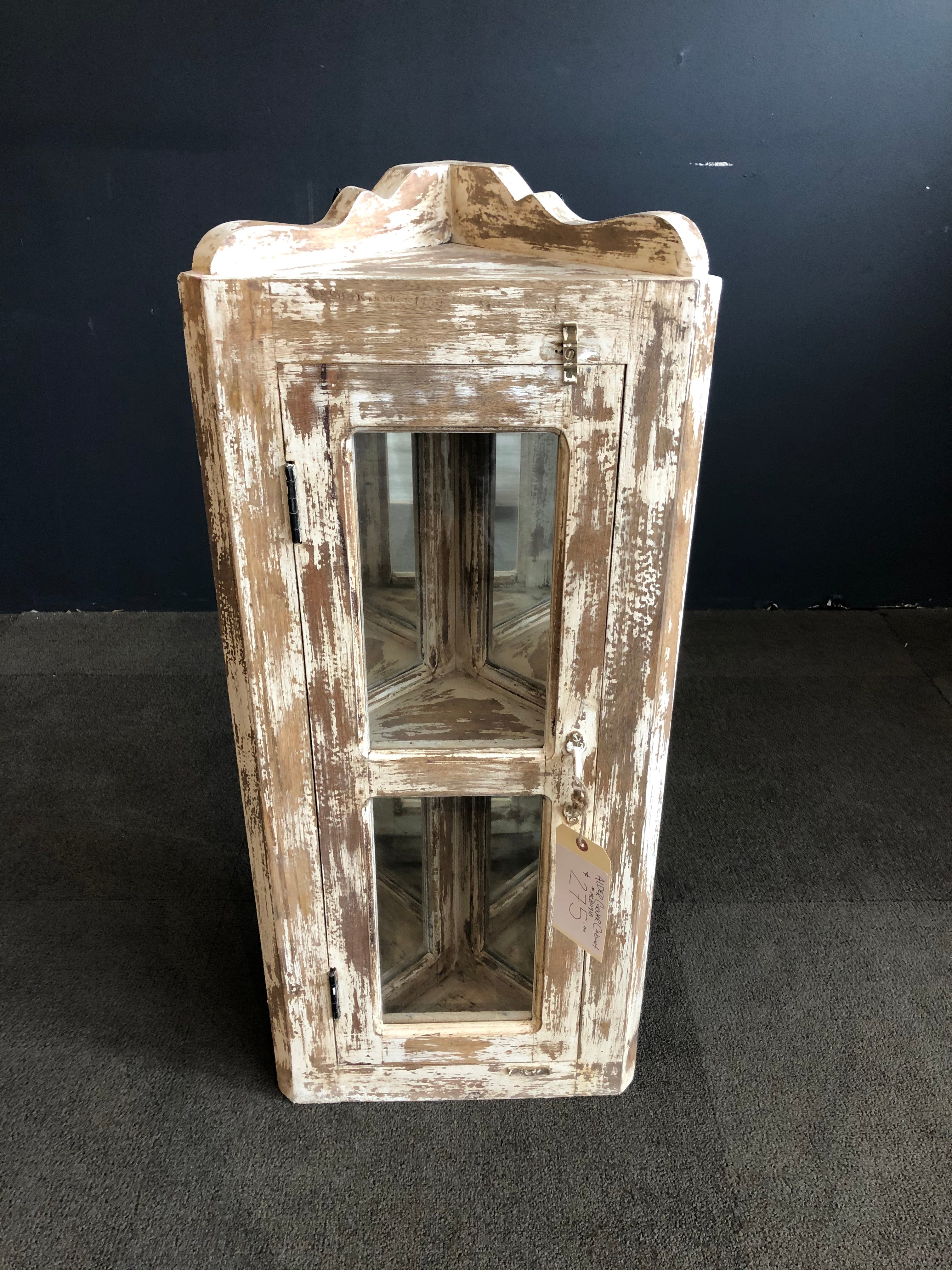 ALDER GLASS DOOR CORNER CABINET