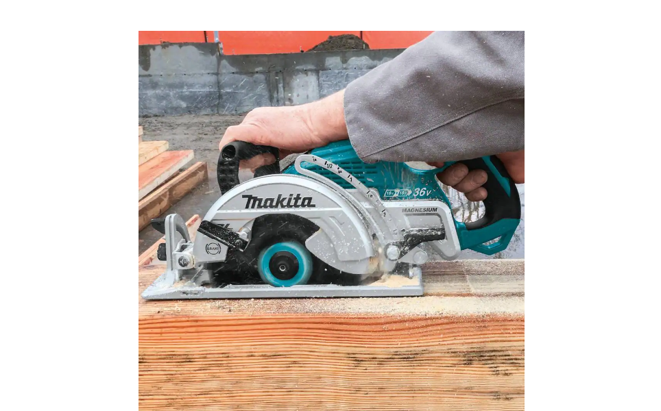 Makita XSR01Z 18-Volt X2 LXT Lithium-Ion (36-Volt) Brushless Cordless Rear Handle 7-1/4 in. Circular Saw (Tool-Only)