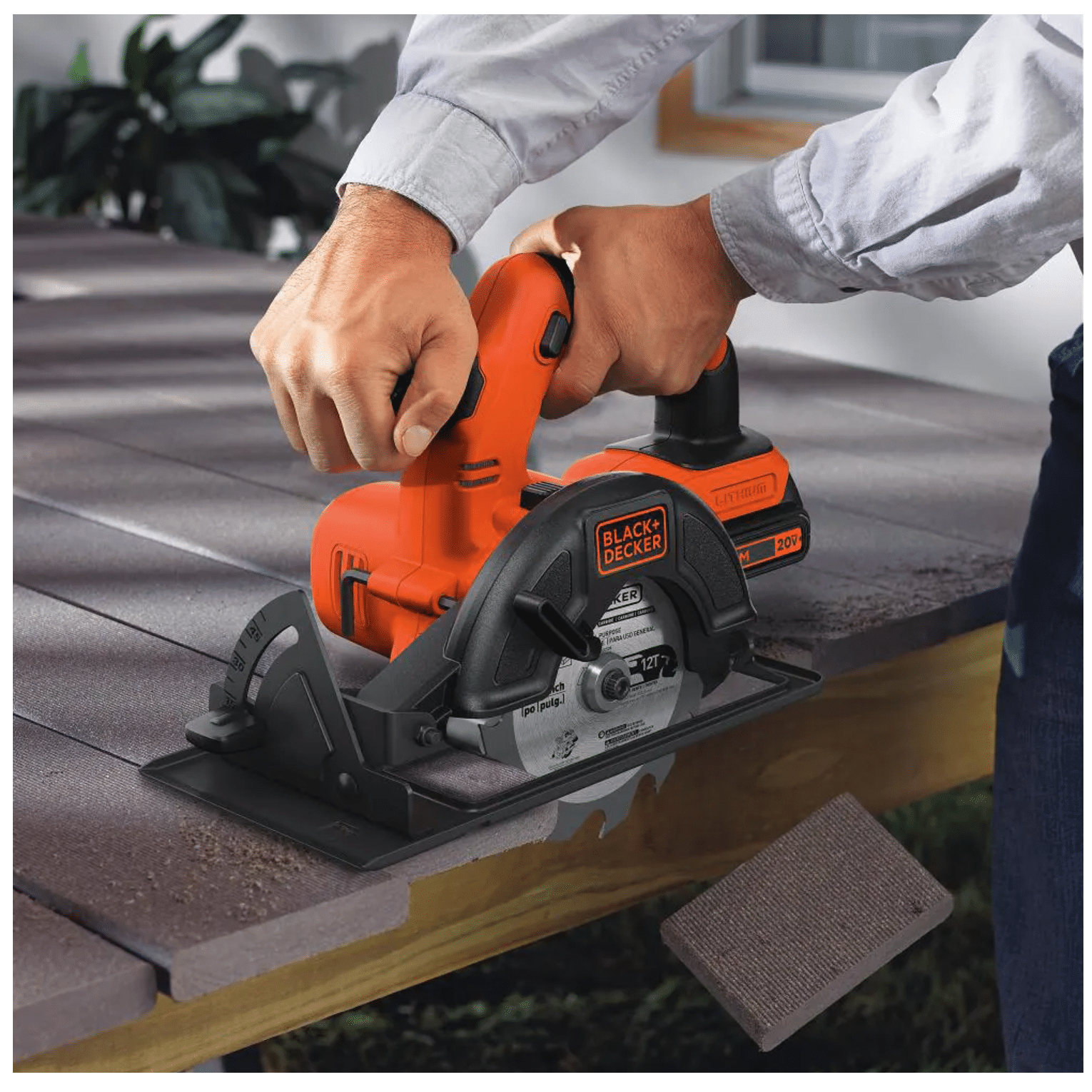 Black + Decker 20-Volt Max Lithium-Ion Cordless Combo Kit (4-Tool) with (2) Batteries 1.5Ah and Charger (BD4KITCDCRL)