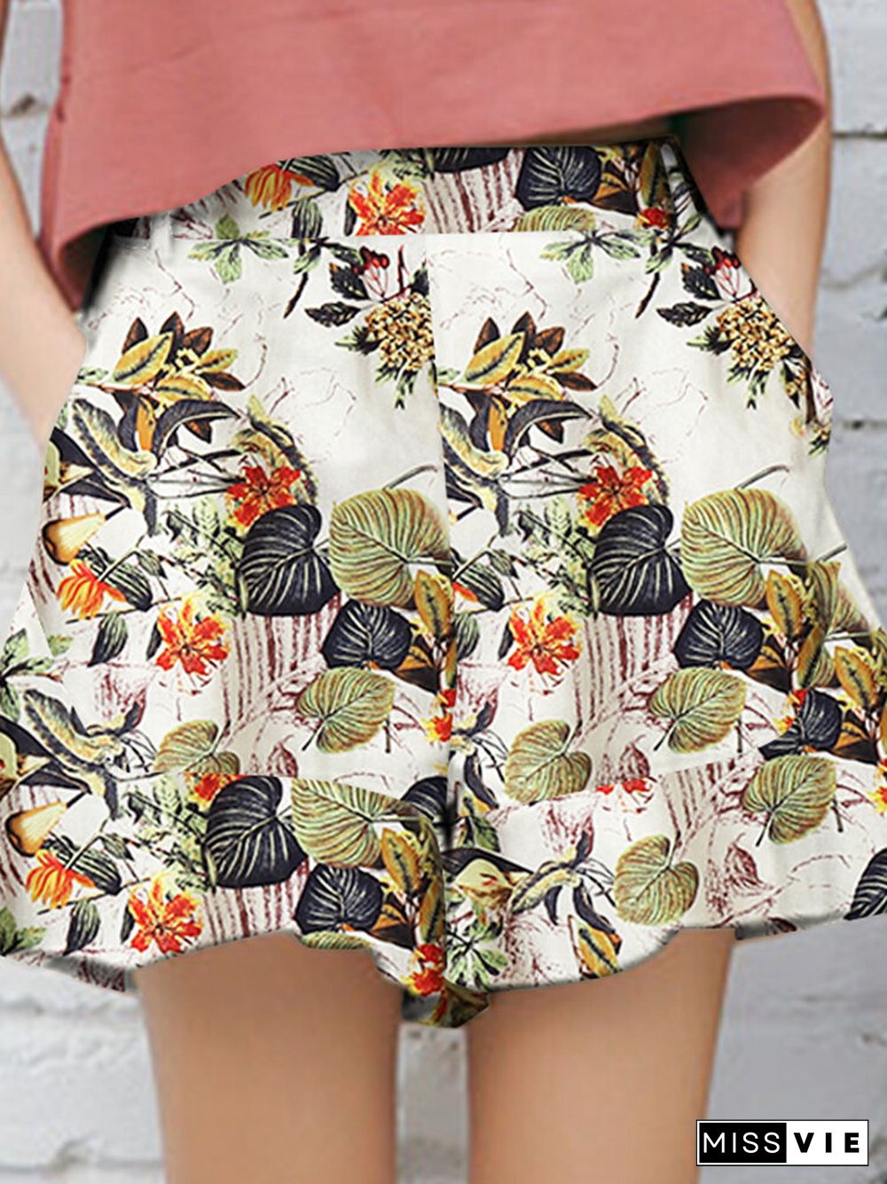 Women Allover Plants Print Pocket Ruffle Hem Shorts