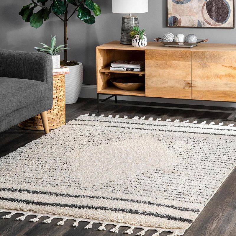 nuLOOM Kiera Moroccan Diamond Tassel Area Rug