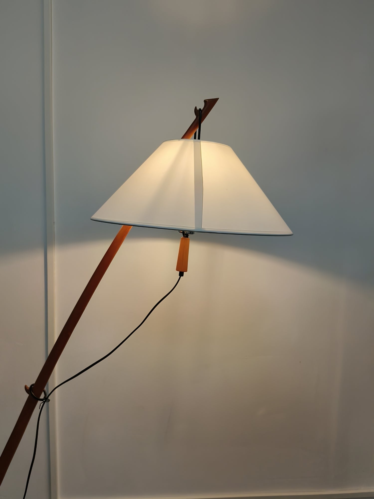 Dornstab Floor Lamp