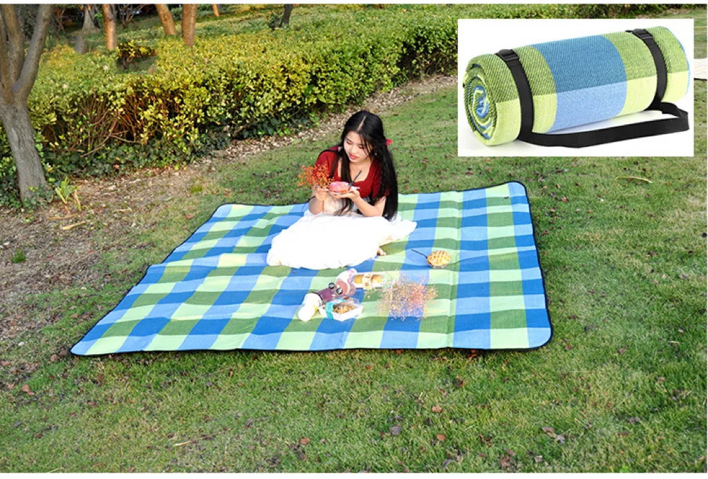 Factory customized Acrylic+4mm sponge+PEVA base picnic mat rug blanket camping mat with filling