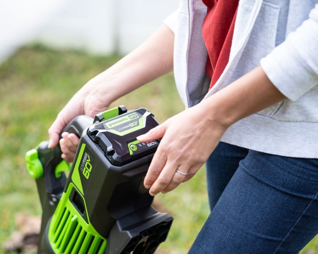 60V 700 CFM Leaf Blower  Battery | Greenworks Tools