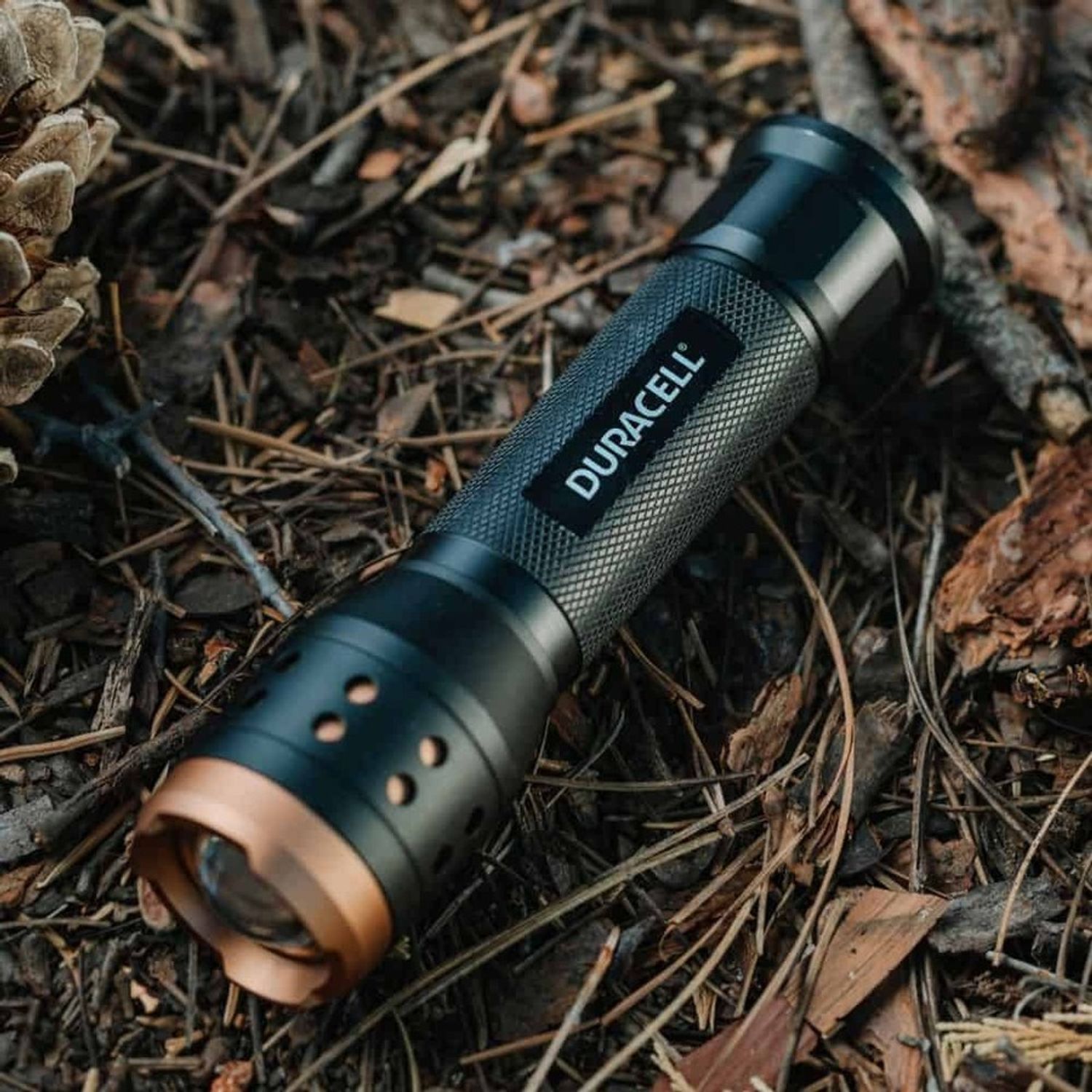 Aluminum Focusing LED Flashlight by Duracell Inc. DUR7142DF550