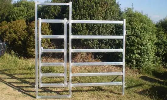 Heavy Duty 1.8m x 2.1m  galvanised  steel cattle yard panels supplies