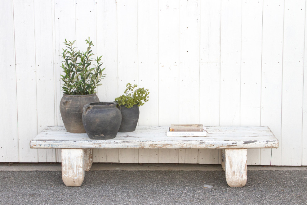 Aged White Farmhouse Style Coffee Table   Farmhouse   Coffee Tables   by De cor  Houzz