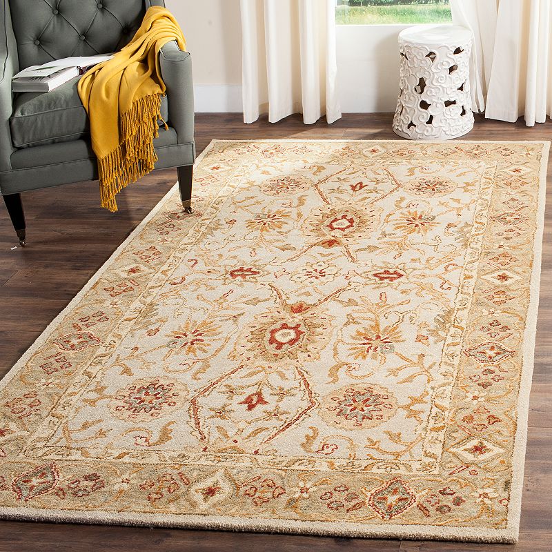 Safavieh Antiquity Lisa Framed Floral Wool Rug