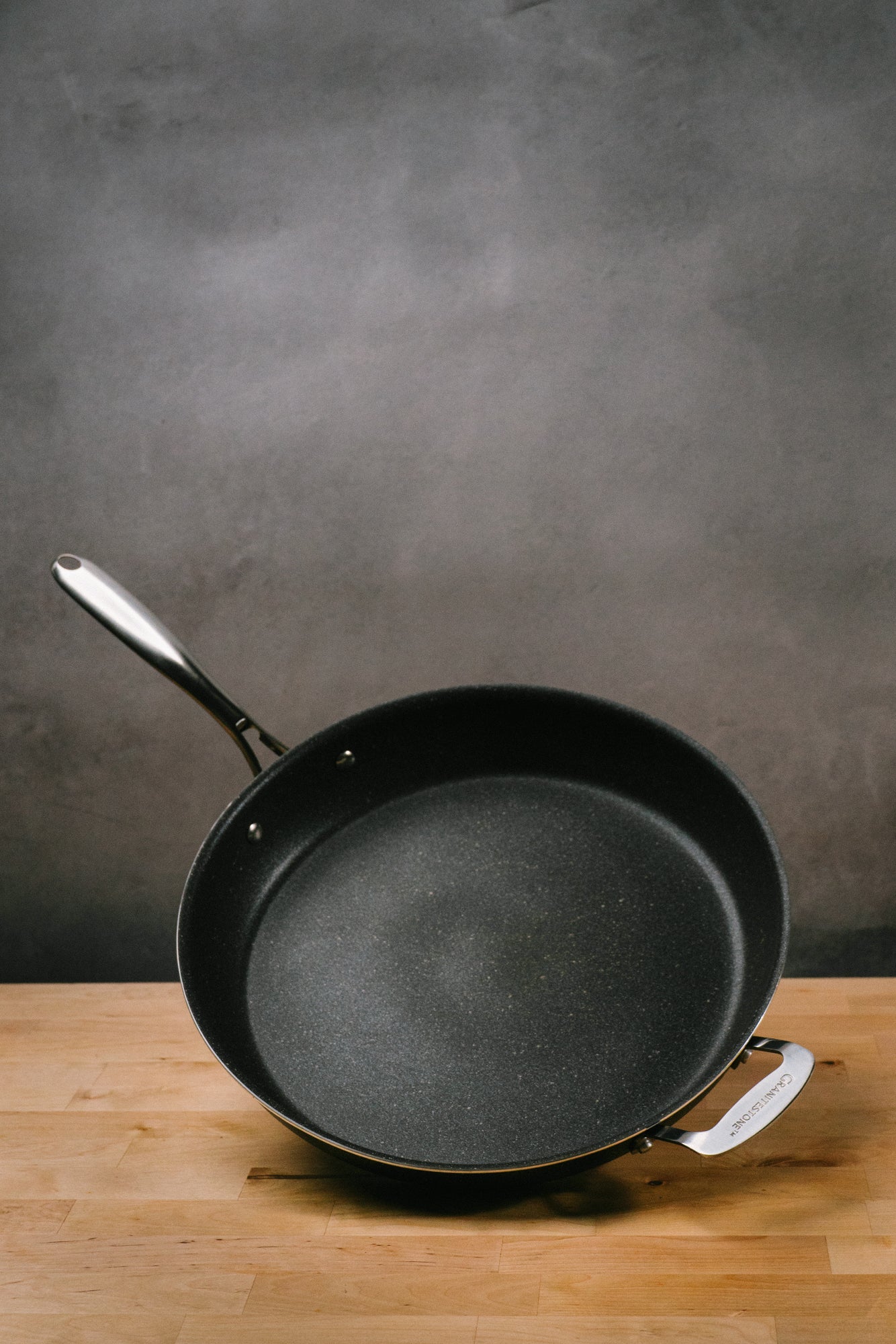 Granitestone 14 inch XL Family Size Frying Pan with Helper Handle