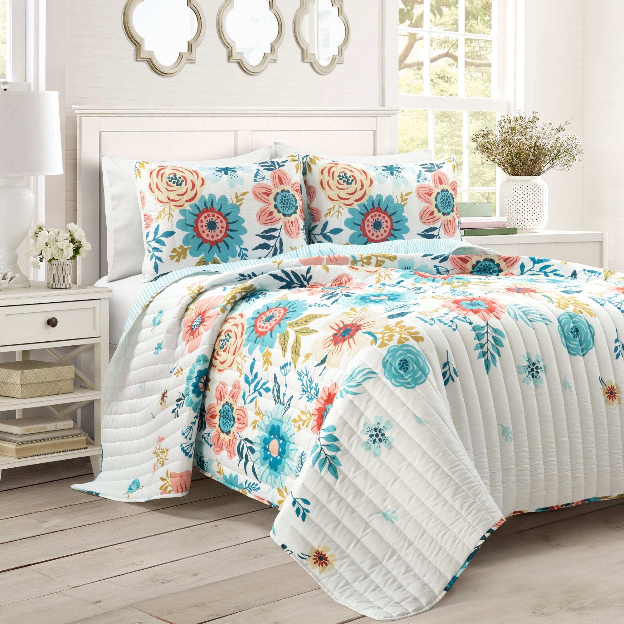 Bedding Bundle: Ariana Flower Quilt Set + Emma Faux Fur Comforter Set