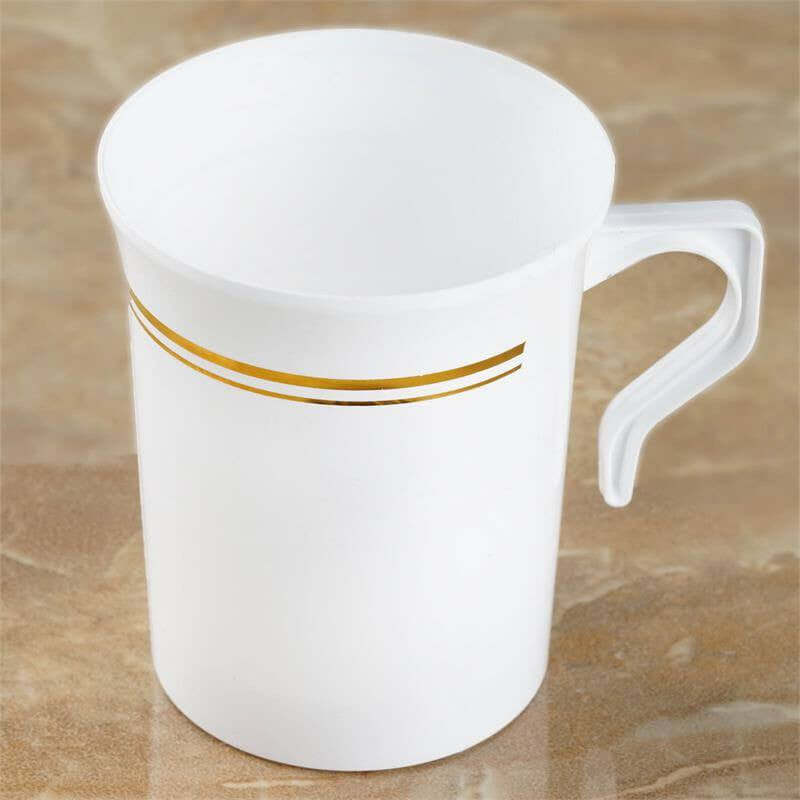 8 Pack White / Gold Tres Chic Collection Plastic Coffee Cups, Disposable Tea Cups 8oz