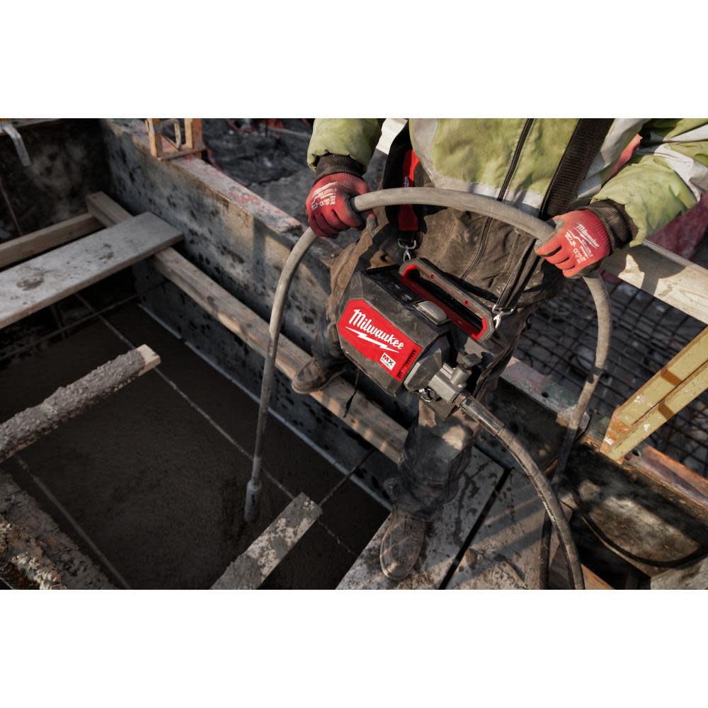 Milwaukee MX FUEL Concrete Vibrator