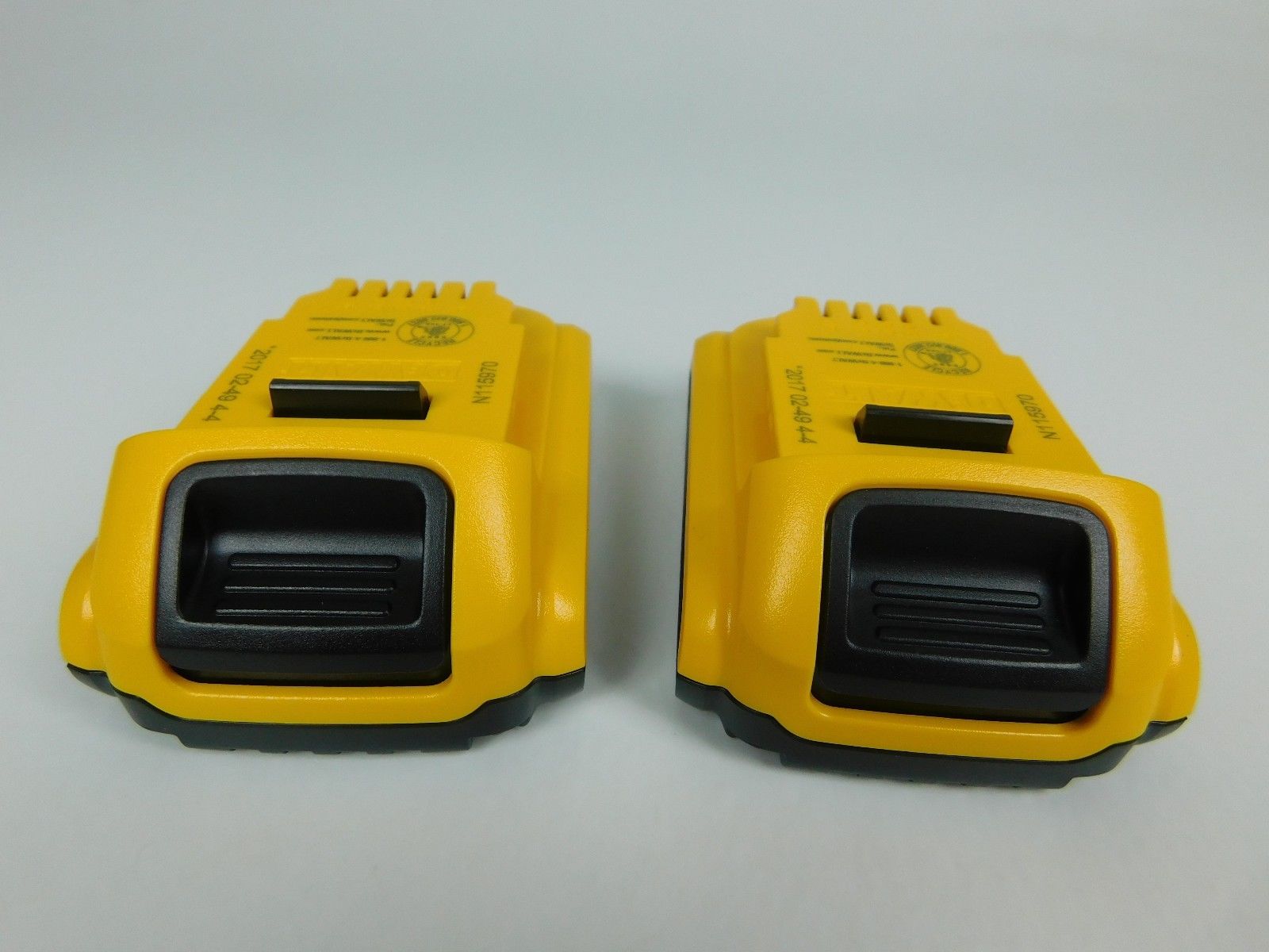 DeWALT Max Lithium-Ion 20V 2Ah Battery DCB203 - Two Pack